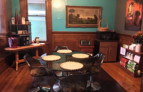 Erie Casa | 5 Star Victorian Mansion Downtown Erie