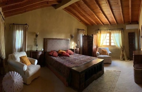 Tavira Otro | VILLA DE 5 ESTRELLAS, PISCINA PRIVADA PROPIA Y TRIBUNAL DE TENIS, JARDINES Y ENTRADA CERRADA