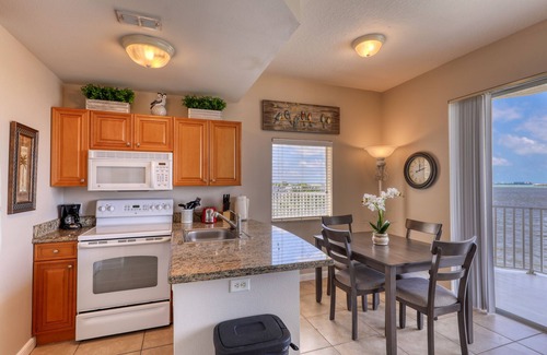 St. Petersburg - Clearwater Condominio | Condominio frente al mar! Mins to Beach! ¡Buena ubicación!