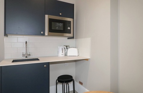 Seaford Cabaña | 5 THE CUCKMERE, pet friendly, country holiday cottage in Seaford