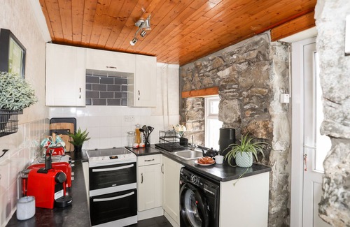 Gallt Y Foel Casa | 5 THOMAS STREET, family friendly, with a garden in Llanberis