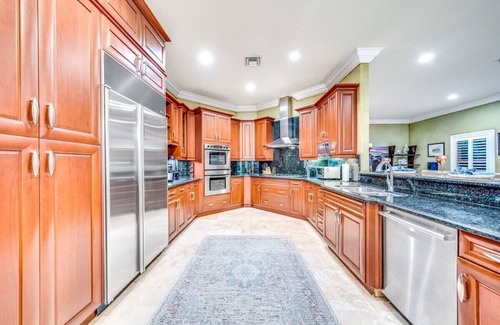 Victoria Park Casa | 50% off 5BR Luxury Mins to Las Olas, Shops & Beach