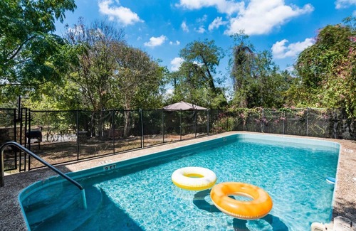 Monticello Park Apartamento | 50% off- Free Parking-Equipped kitchen-Central San Antonio- Monthly Rental