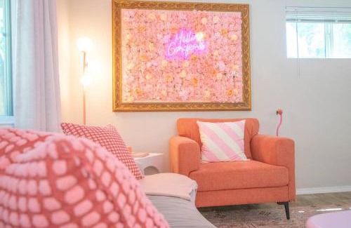 Westside Casa | 50 Shades of Pink-Hot Tub!