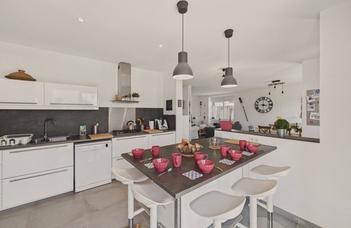 Plobannalec-Lesconil Chalet De Esquí | 500 m de la playa – Preciosa casa 8 adultos 1 niño