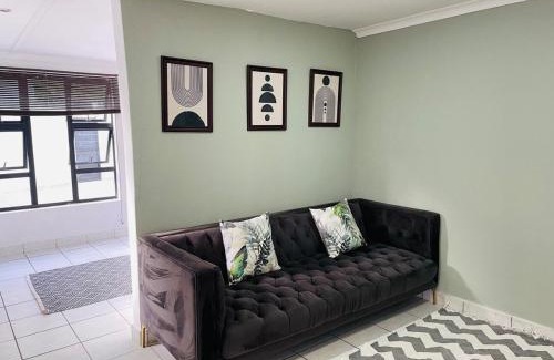Parkwood Apartamento | 500m from Rosebank Mall - Cottage on Bath