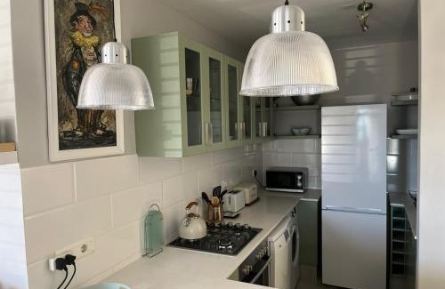 Strand Apartamento | 502 Hibernian Towers