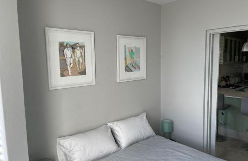 Strand Apartamento | 502 Hibernian Towers