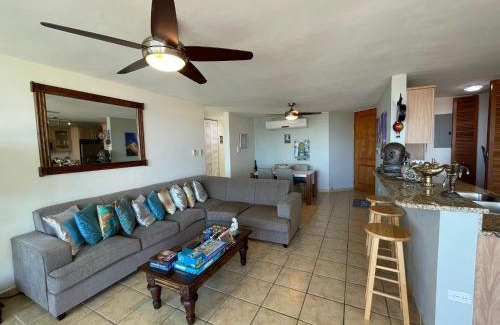 Sardinera Apartamento | 506 Ocean & Marina Views 3 Bedroom 2 Bathroom Lux