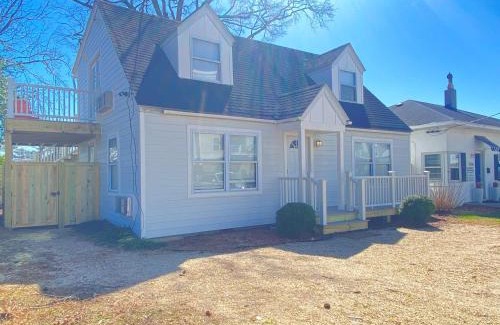 Northeast Virginia Beach Casa | 508 B The Upper Bungalow