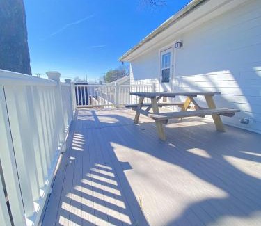 Northeast Virginia Beach Casa | 508 B The Upper Bungalow