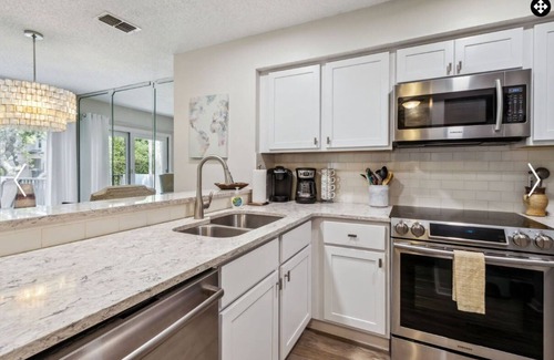 Amelia City Condominio | 508 Spacious 3-bedroom condo just steps to the beach