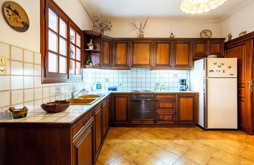 Spata-Artemida Villa | 50m by the Sea offers a spacious holiday villa, ensuring comfort for all guests.