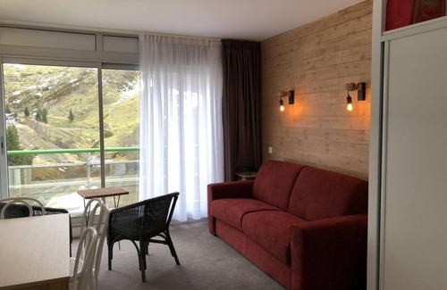 Eaux-Bonnes Apartamento | 50m from ski slopes, 7th floor, view mountain, balcony, tv, 28m², Gourette