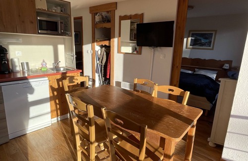 Vaulnaveys-le-Haut Apartamento | 50m from the slopes apartment for 4/6 people with south-facing balcony
