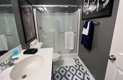 Victorville Apartamento | 50s Themed Rockabilly Guest suite retreat