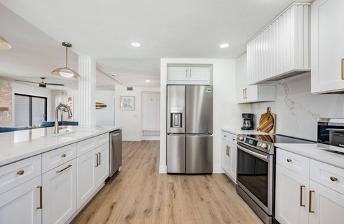 Anna Maria Casa | 519 Loquat Drive Summ