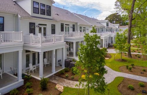 Northeast Virginia Beach Casa | 525 The Back Bay House