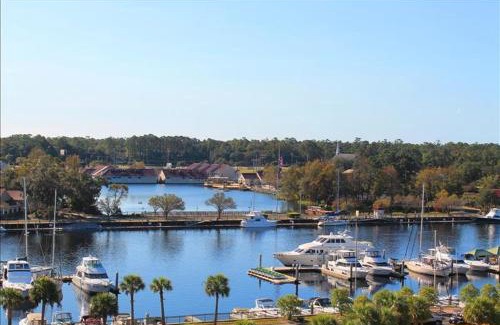 North Myrtle Beach Casa | 5305 The Retreat Cabin