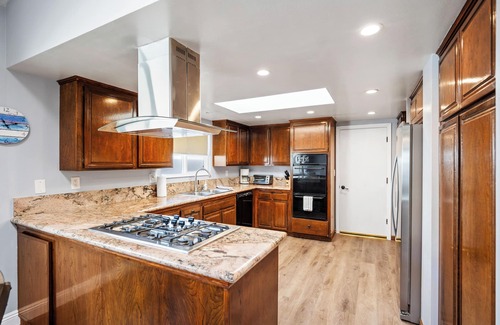 Oxnard Shores Casa | 5324B - Sirenas junto al mar Mandalay Shores Jacuzzi Home