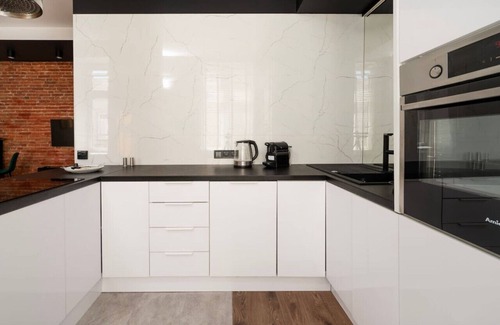 Srodmiescie Apartamento | 53m2 Prestige Suite - Top Location, Parking, AC