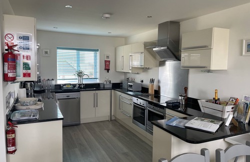 Milford on Sea Casa | Vista del mar y la isla de White, casa de lujo, jardín privado, catalogado el 18 de abril