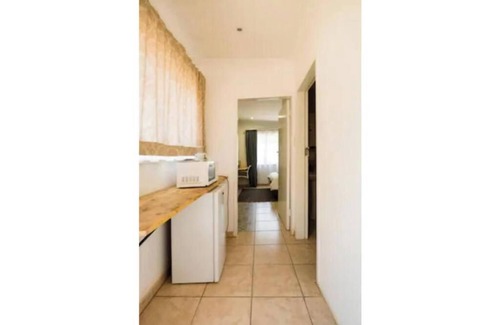 Sunnyside Apartamento | 54 Brecher Budget Double Room #2