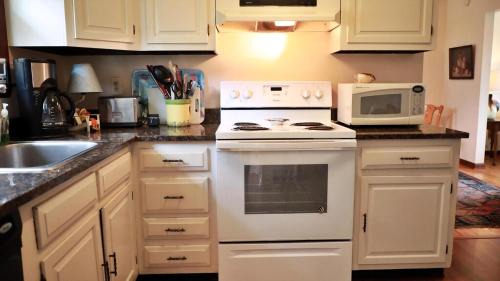 Cape May Casa | 547 Sunset Blvd