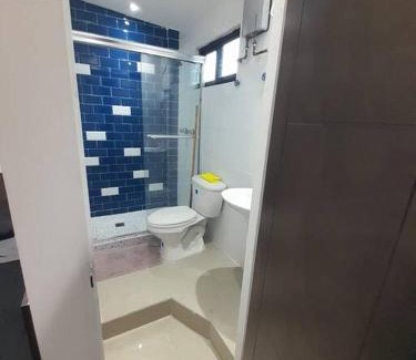 Panama City Apartamento | 55-9B Hermoso moderno y completo apartamento