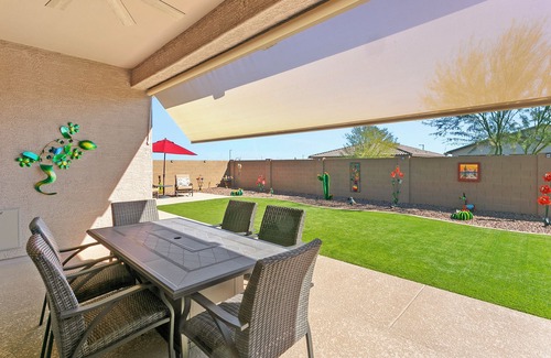 Surprise Casa | 55+ community, pet friendly with fully fenced yard, a snowbirds dream.