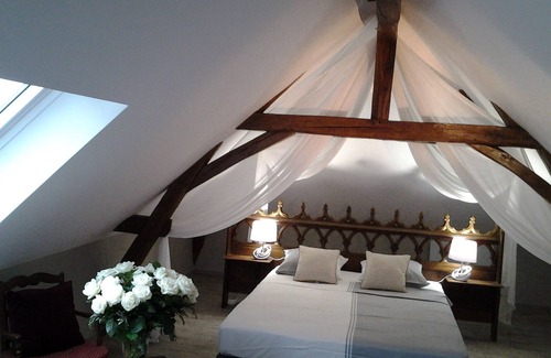 Bourre Casa | Romantic Rock Manor