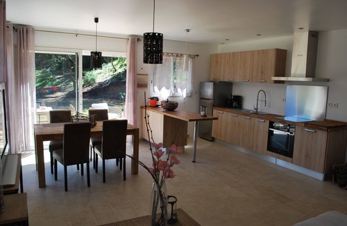 Casaglione Villa | Villa independiente de 55 m2 en terreno de 500 m de encinares y olivos.