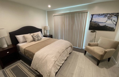 Encinitas Condominio | 55+ This little gem of a place is a perfect escape for 31 days or more.