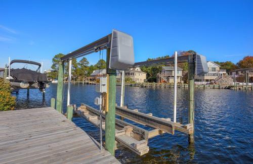 Colington Harbour Casa | 5511 Outer Banks Escape Canalfront