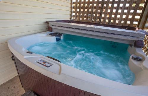 Colington Harbour Casa | 5511 Outer Banks Escape Canalfront