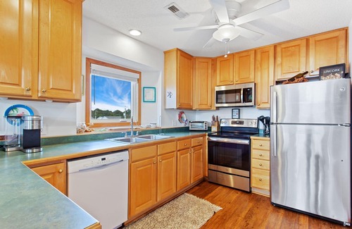 Colington Harbour Casa | 5538 Sunset Kove * Canalfront * Boat Dock