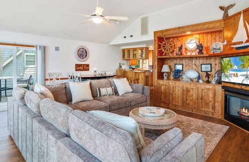 Colington Harbour Casa | 5538 Sunset Kove * Canalfront * Boat Dock