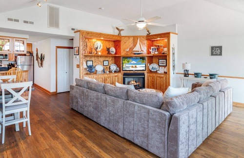Colington Harbour Casa | 5538 Sunset Kove * Canalfront * Boat Dock