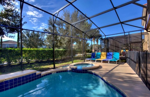 Loughman Casa | 56 Bedroom Bowling Villas, Sleep 150