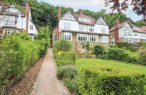 Sheffield Casa | 56 RIVERDALE ROAD, family friendly, with a garden in Sheffield