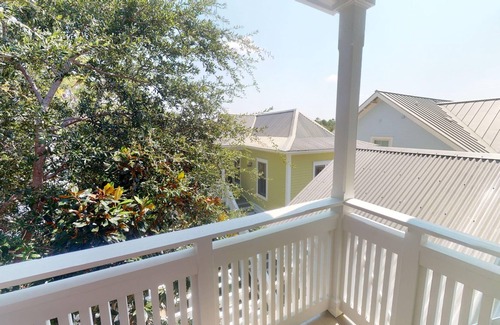 Beach District Casa | 57 Western Lake Drive By Dune Vacation Rentals