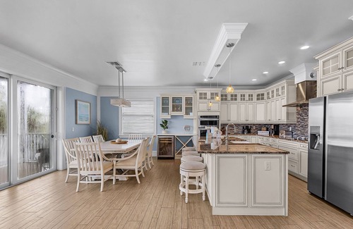 Fort Myers Beach Casa | 571 Seabatical: Canal Front With Pool!