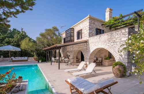 Sivota Villa | 580m² Luxurious Seaside Residence in Syvota(14ppl)