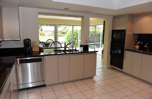 Longboat Key Casa | 581 Yardarm Lane by FGC