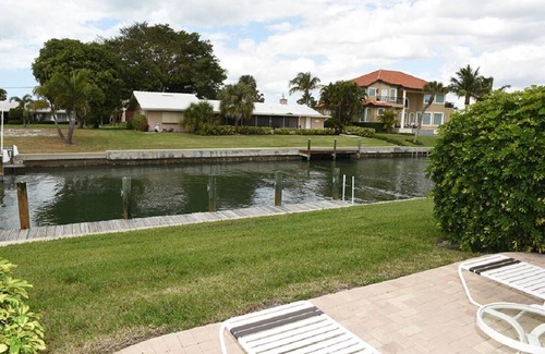 Longboat Key Casa | 581 Yardarm Lane by FGC