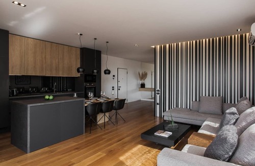 Glyfada Apartamento | 5BD 2 Level Beachfront Luxury Apt by the Olon