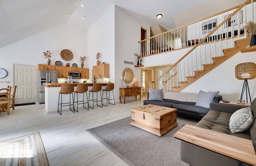 Lake Harmony Cabina | 5BD/3BA w/Game Room in Split Rock, Near Jack Frost