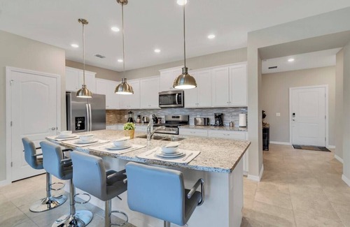 Loughman Casa | 5bd 4.5bth Resort Villa w/ Pool★20mins to Disney