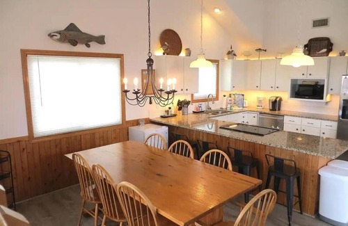 Ocean Sands Casa | 5bd/4bath short walk to beach with jacuzzi room/hot tub/private pool, ping pong