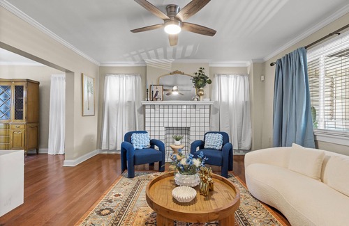 Larimer Casa | 5bd Chic Barn: Games - Contemporary - Central